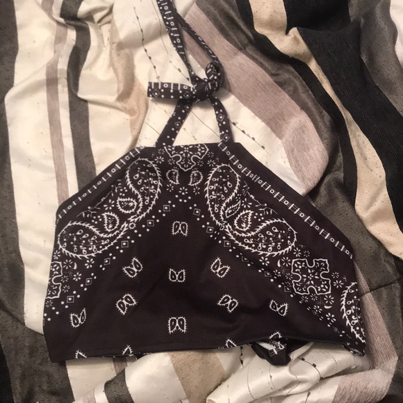 Halter top - Picture 1 of 2